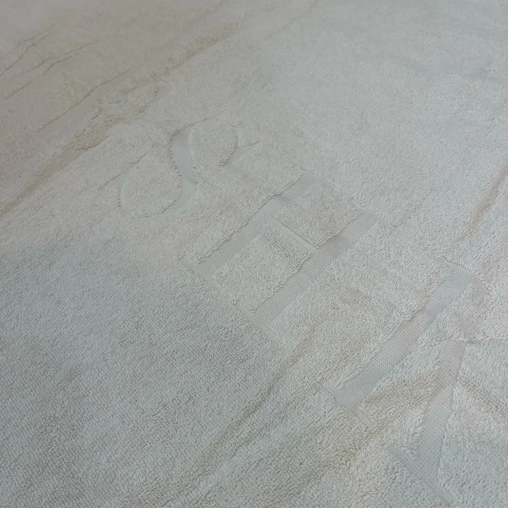Brand new MESHKI large beach towel